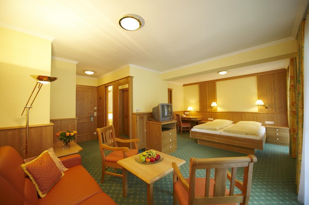 Hotel Martin Ramsau am Dachstein Kamer foto