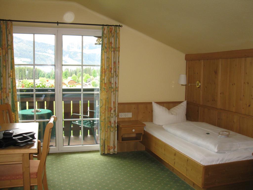 Hotel Martin Ramsau am Dachstein Kamer foto
