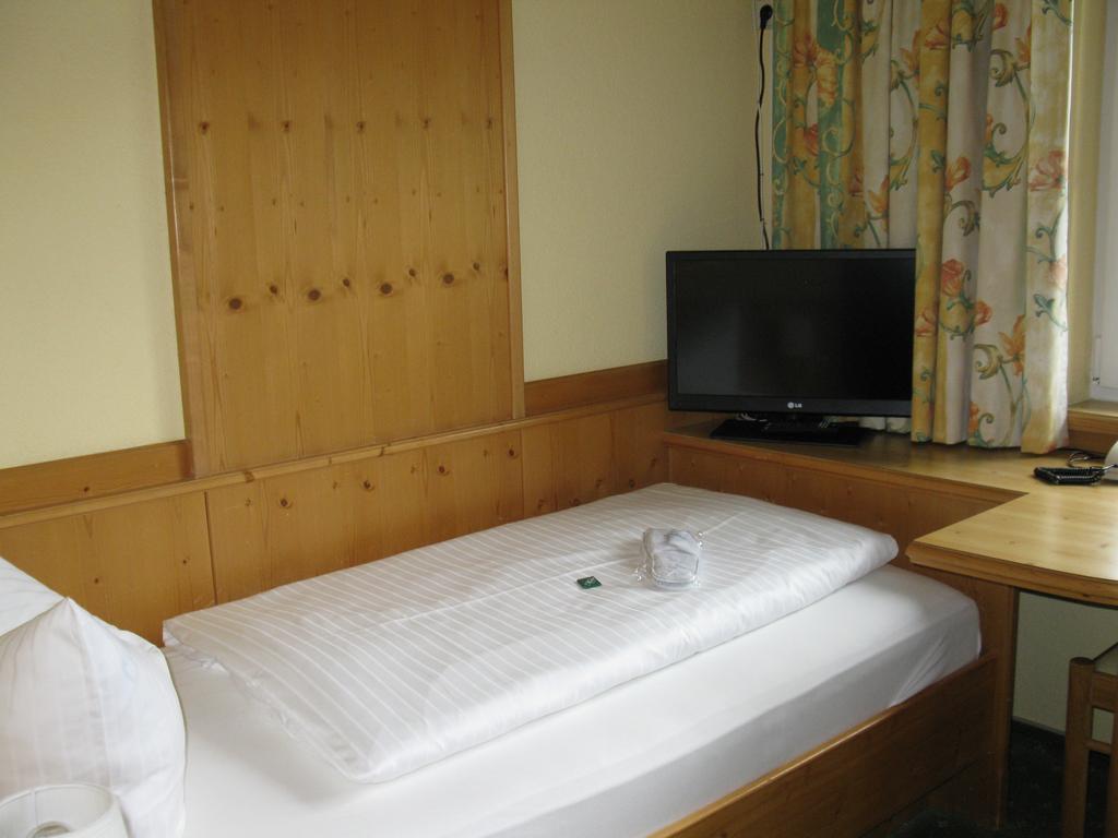 Hotel Martin Ramsau am Dachstein Kamer foto